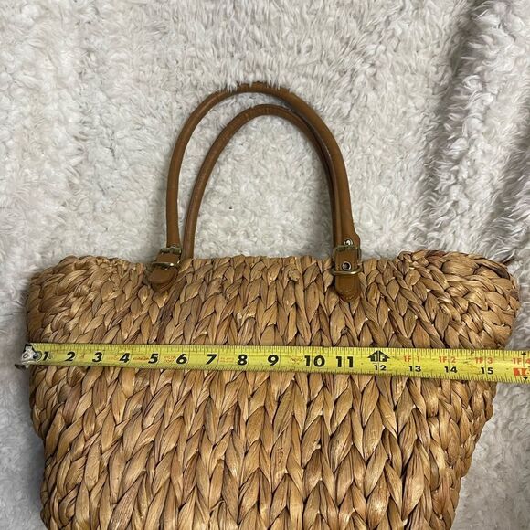 Straw Studio Tan Woven straw large Tote Bag with synthetic brown straps. - Picture 10 of 16